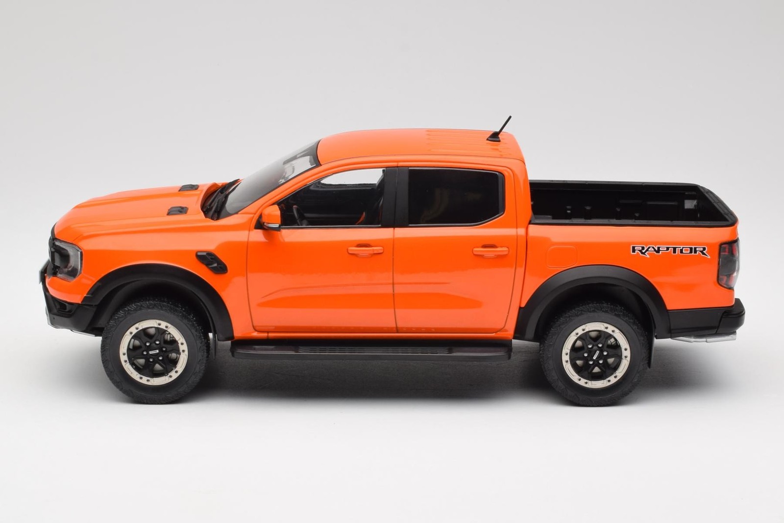 Ford Ranger Raptor Orange 1:18 MCG | MCG18456