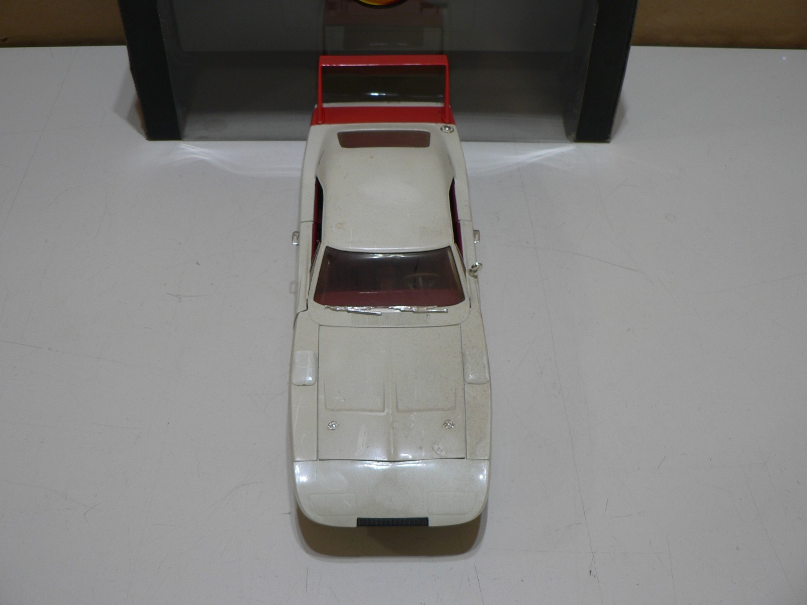 Vintage Ertl American Muscle 1969 White Dodge Charger Hemi Daytona Die Cast
