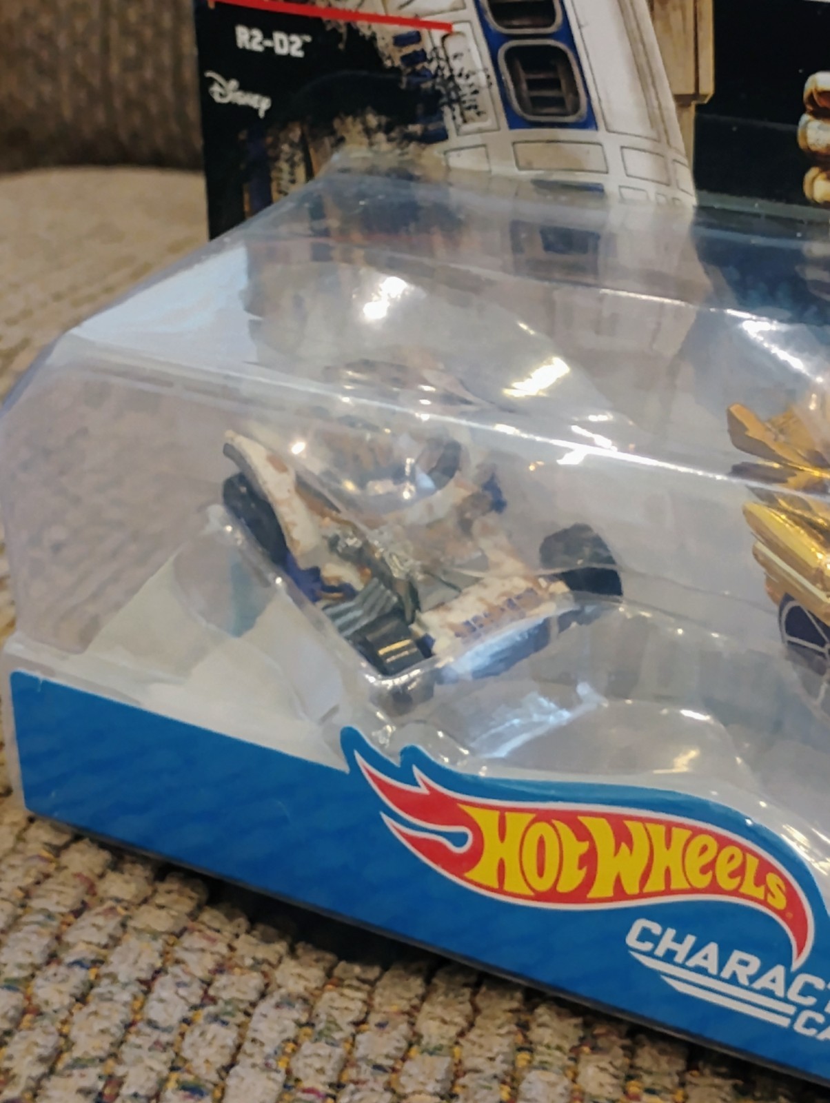 Hot Wheels Star Wars R2-D2 & C-3PO 2014 1:64 Diecast Car Set New in Packaging