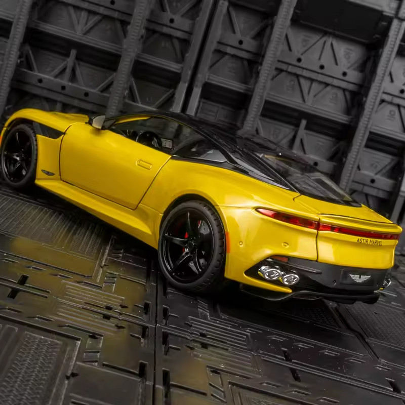 1:24 Aston Martin DBS Superleggera Diecast Alloy Car Model Sports Toy Gift