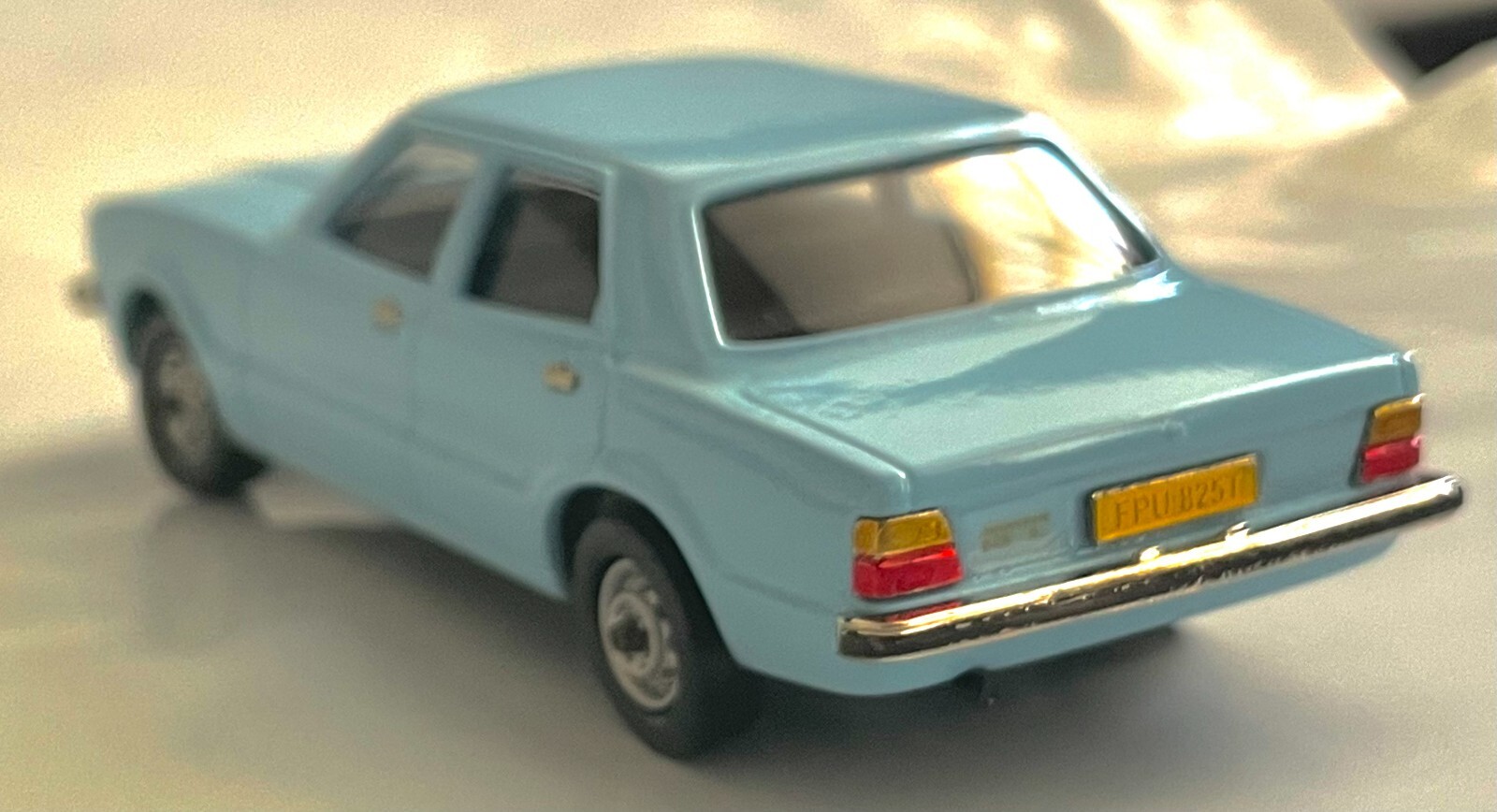 Lansdowne LDM 56 – 1979 Ford Cortina MKIV 1.6L, 4-Door Saloon (Bermuda Blue)