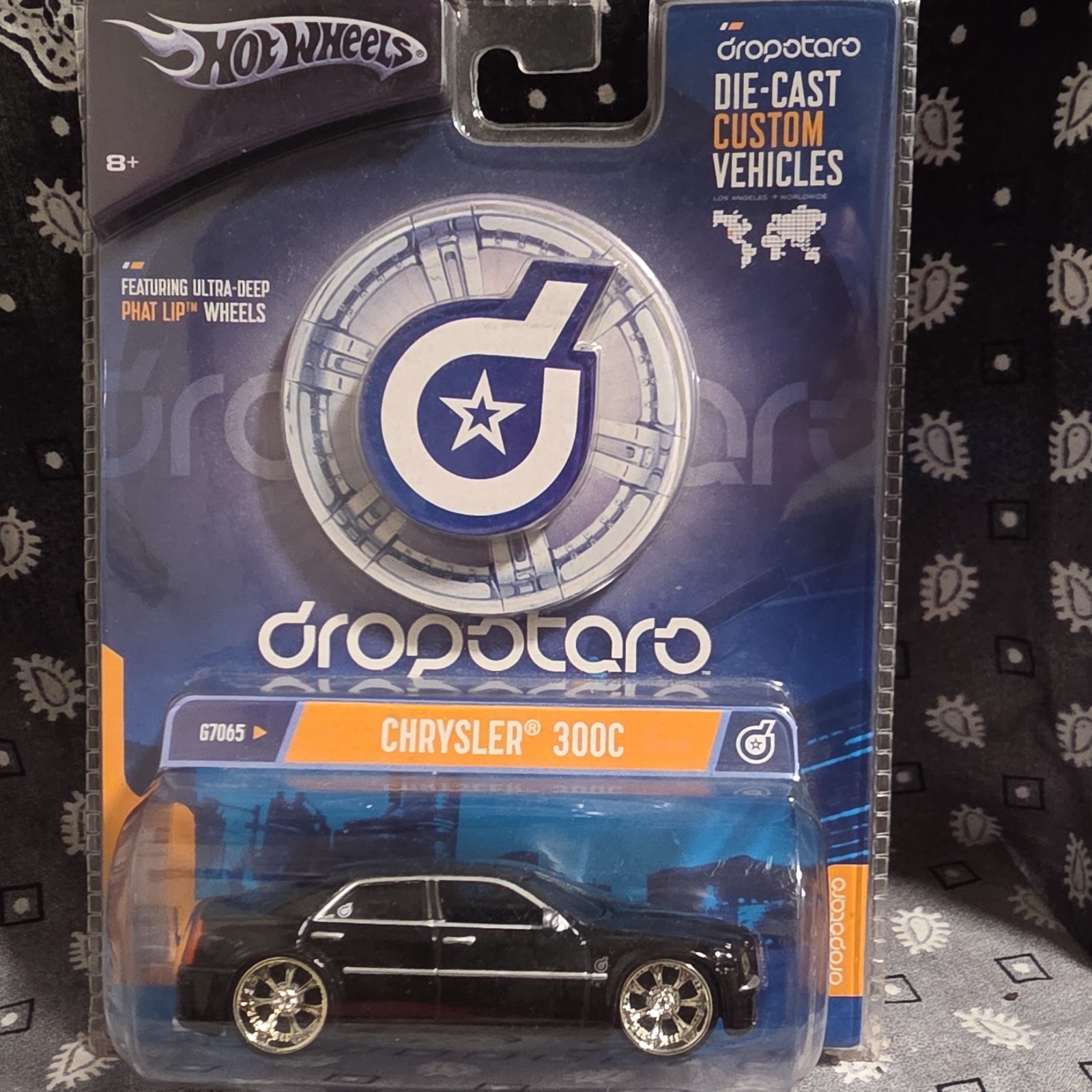 Hot Wheels Dropstars 2005 Chrysler 300C 1:64 Black Silver Diecast Unopened