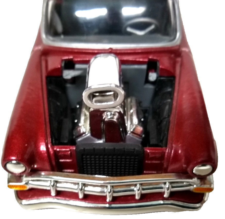 Racing Champions 1954 Chevy Panel Truck 1:24 Die-Cast 98150 JUNKYARD READ DAMAGE