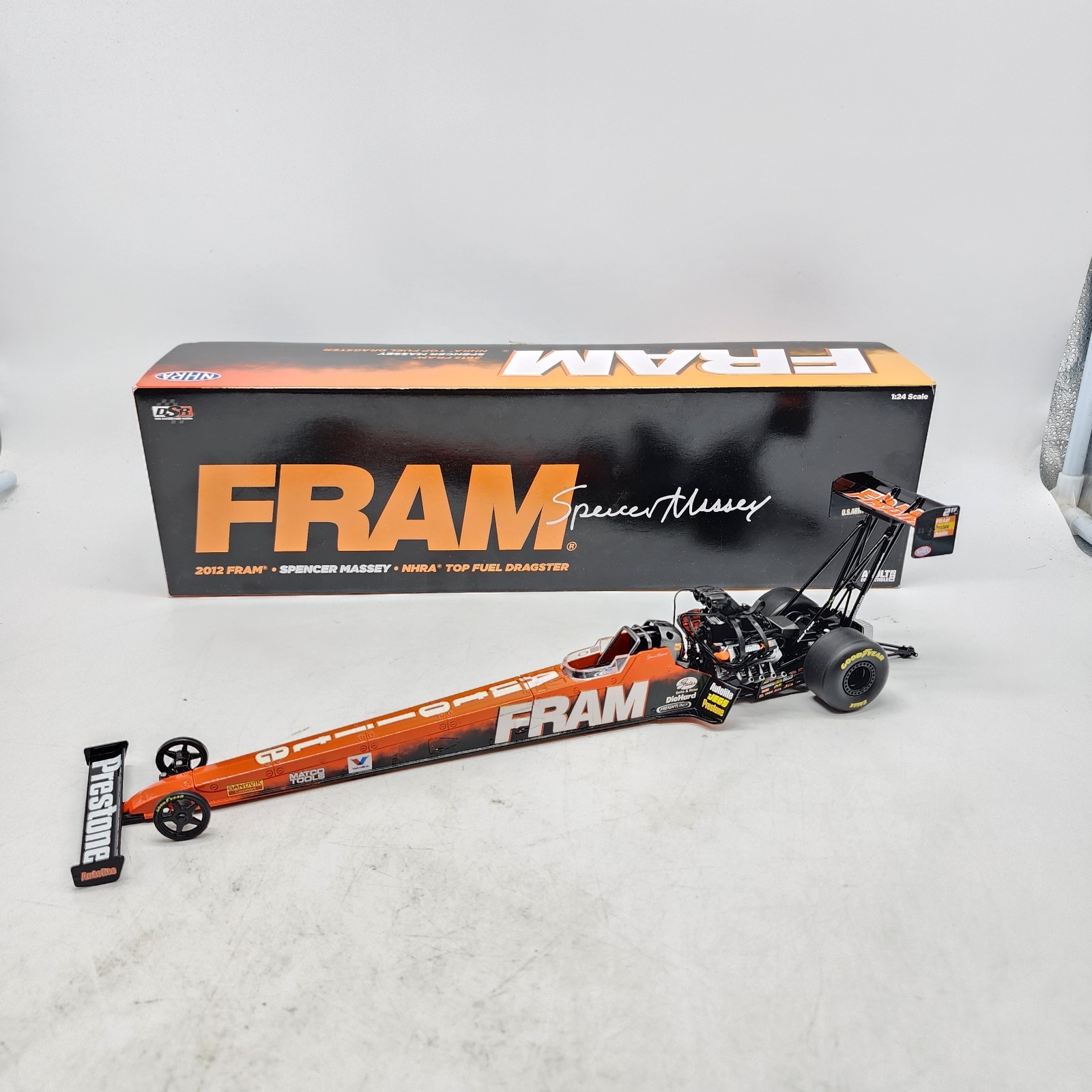 22D Auto World 1:24 NHRA Top Fuel Dragster FRAM Spencer Massey 2012 Diecast