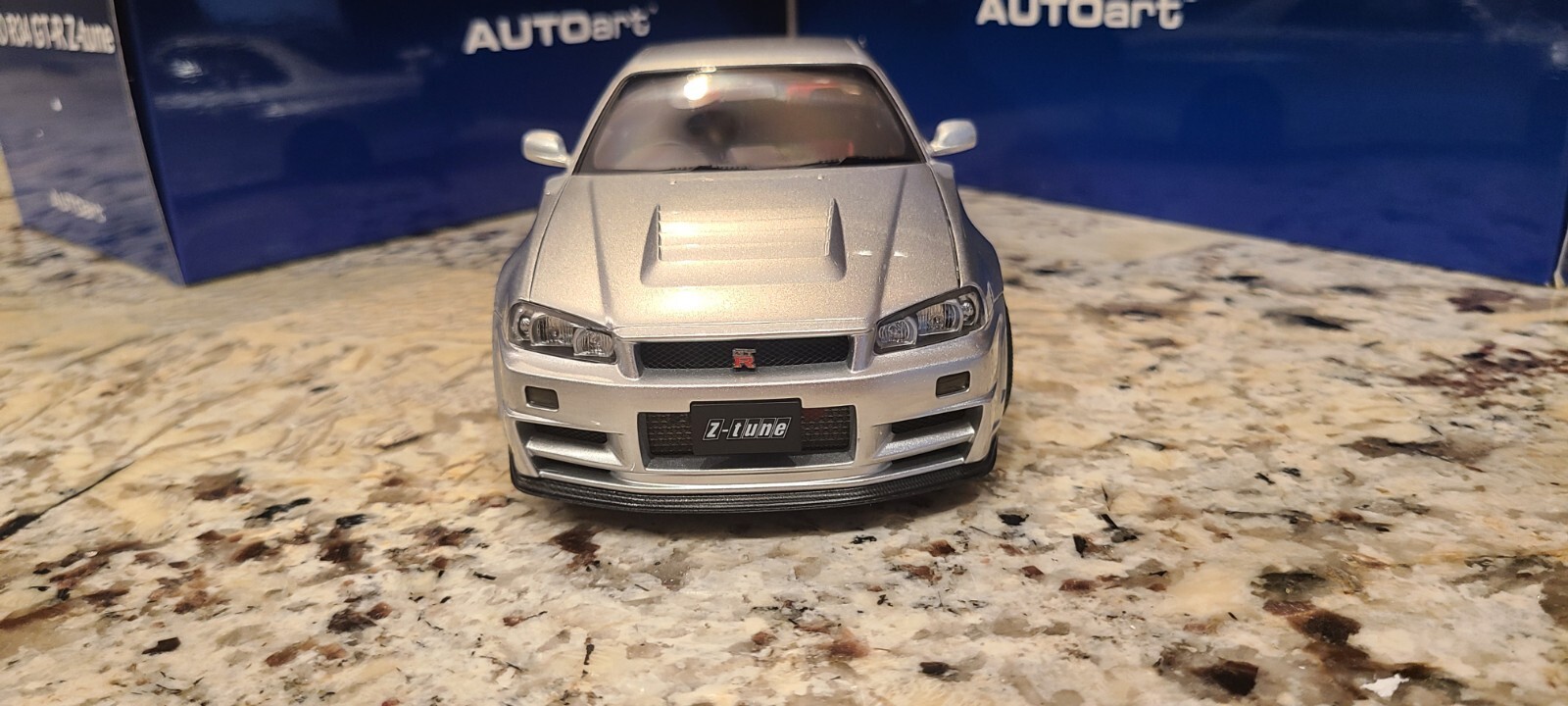 Nissan Skyline GT-R (R34) Z-Tune, Z-Tune Silver in 1:18 scale by AUTOart 77461