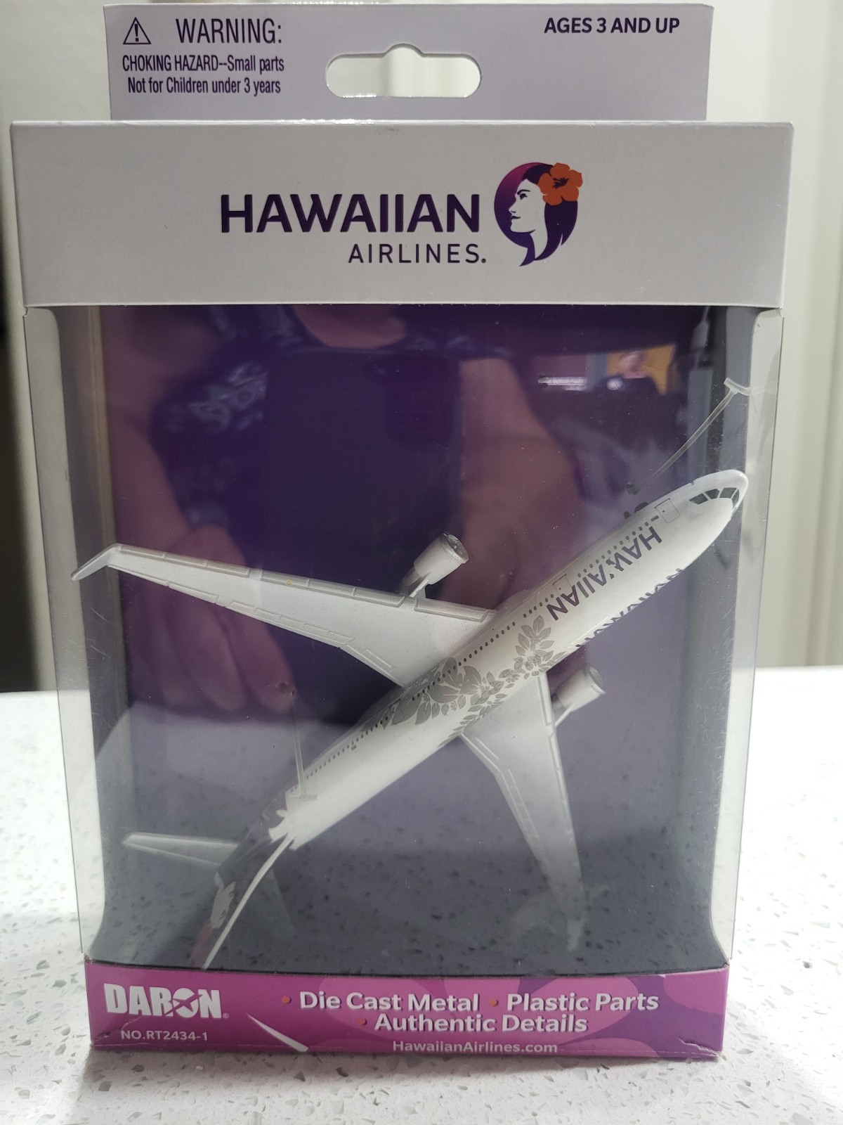 Brand New Officially Licensed Diecast ModelAircraft Airplane with plastic wings
