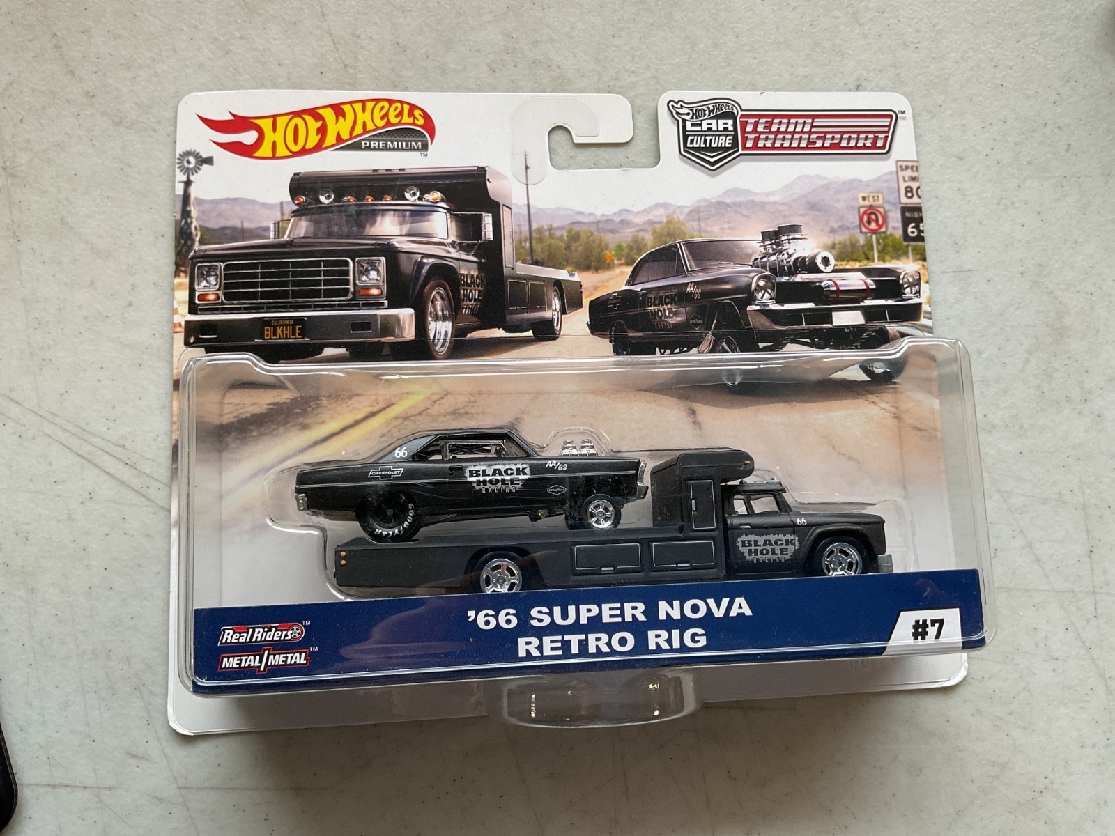 2018 HOT WHEELS TEAM TRANSPORT ‘66 SUPER NOVA RETRO RIG 1/64 SCALE SEALED