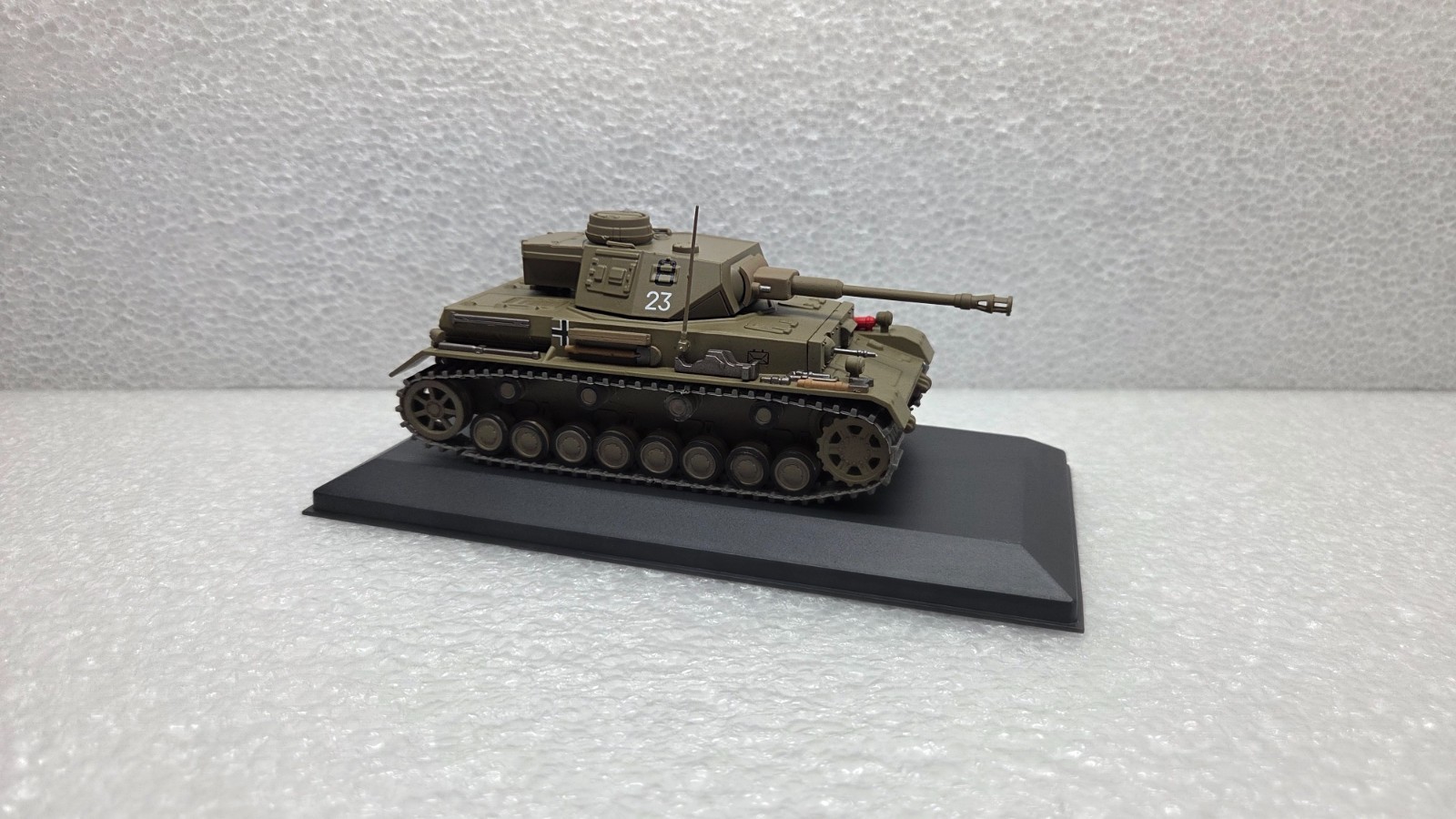 Pz. Kpfw IV Ausf. G Sd.Kfz.161/1 Tunisia 1943 German WWII Tank 1/43