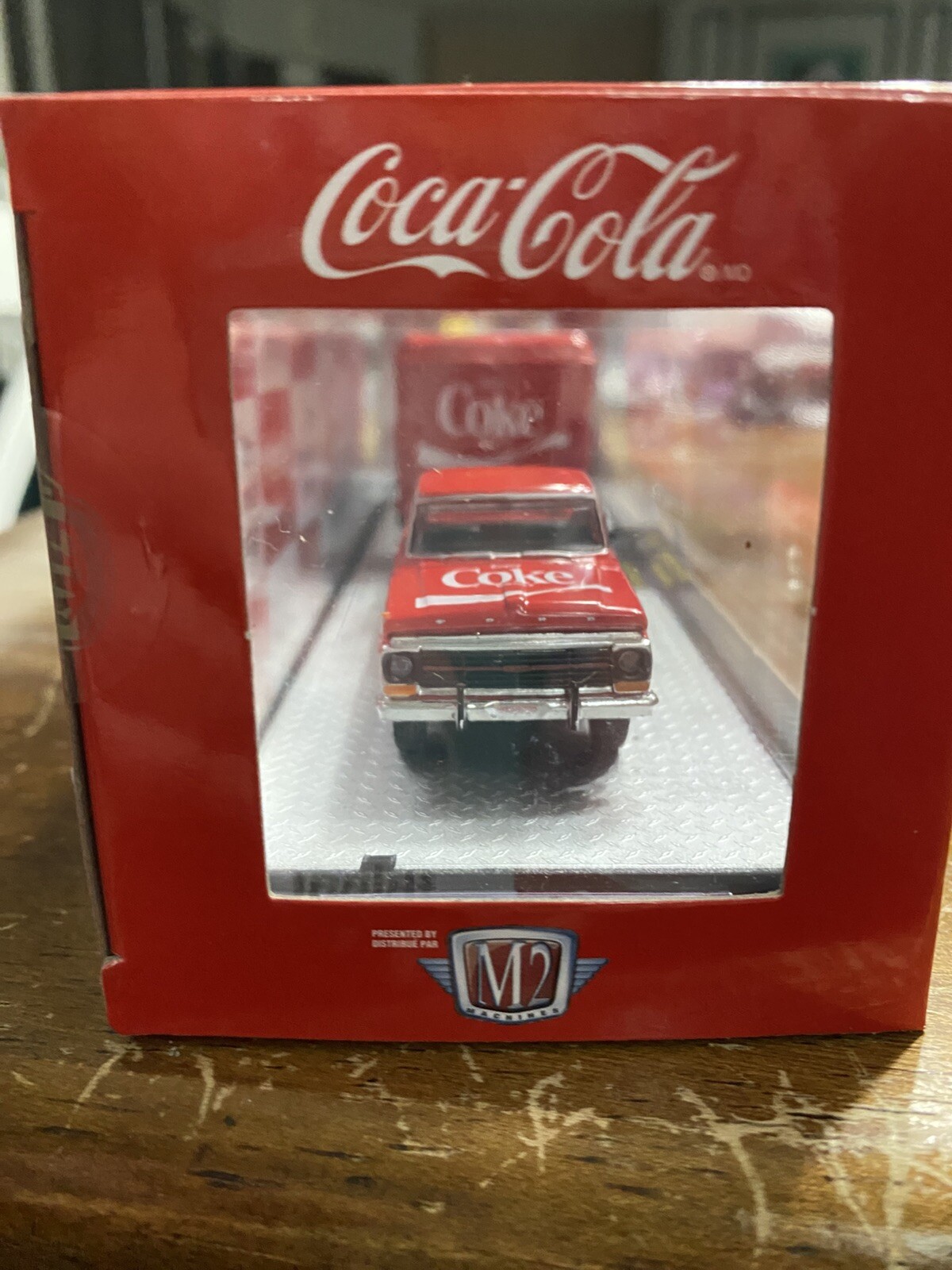 M2 Coca-Cola 1969 Ford F-250 Ranger Truck & 1949 Mercury Custom (TW02 20-10)