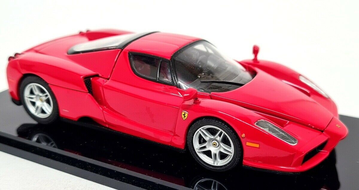 Kyosho 1/43 – Ferrari Enzo Rosso Corsa Red 2002 Opening Parts Diecast Model Car