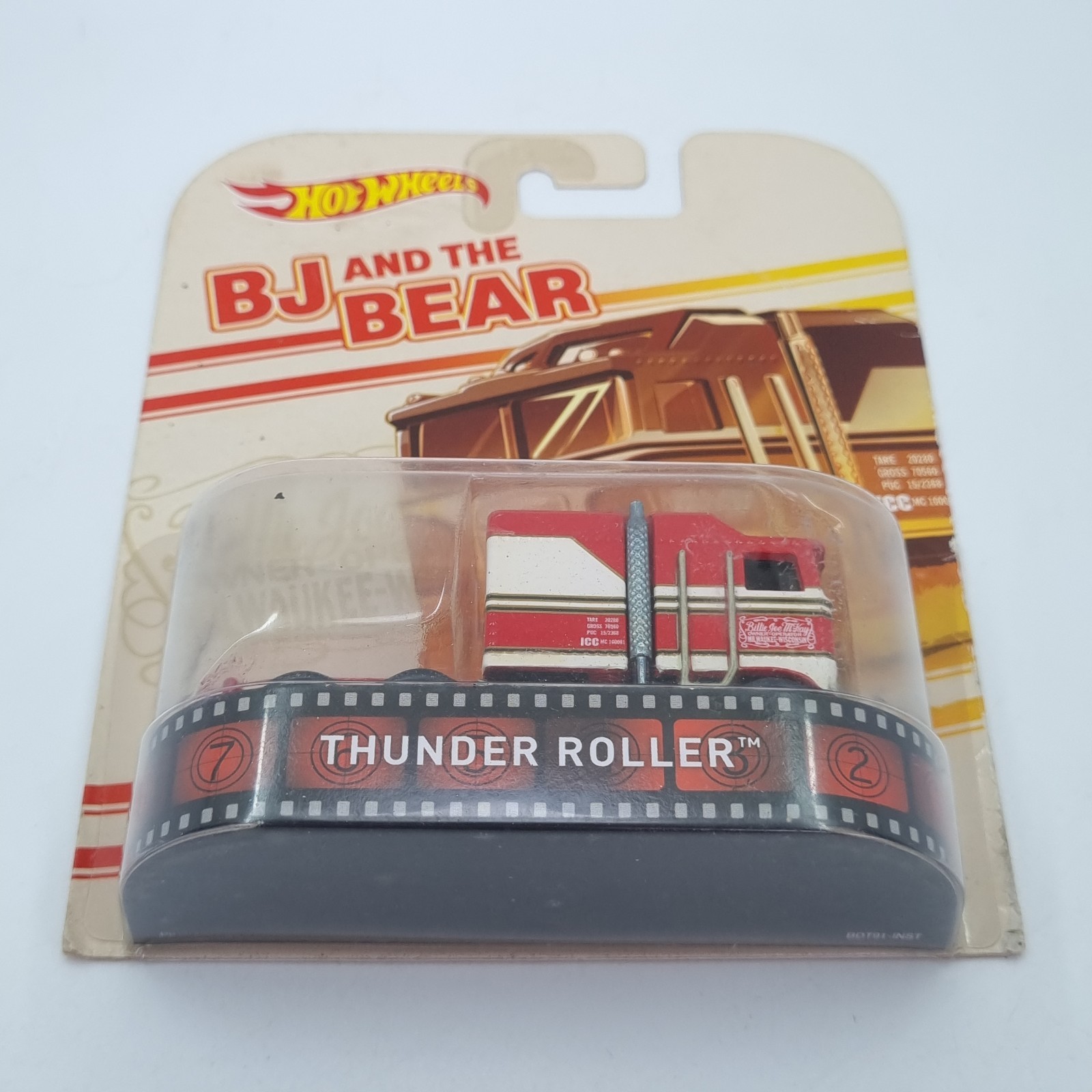HOT WHEELS 2014 RETRO ENTERTAINMENT THUNDER ROLLER BJ AND THE BEAR W/ PROTECTOR