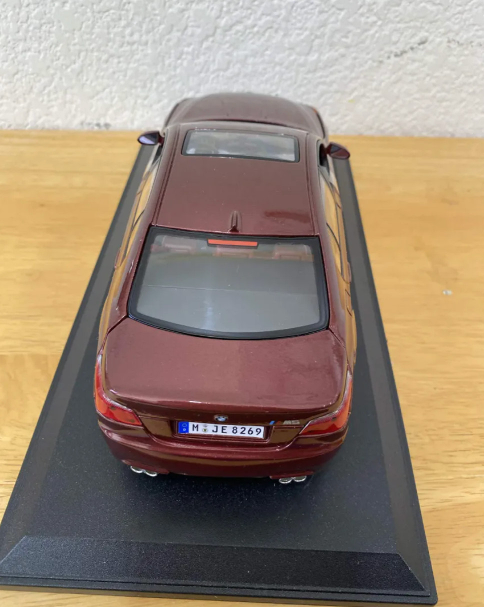2010 BMW M5 Indianapolis Red Metallic 1/18 Maisto HTF Special Edition