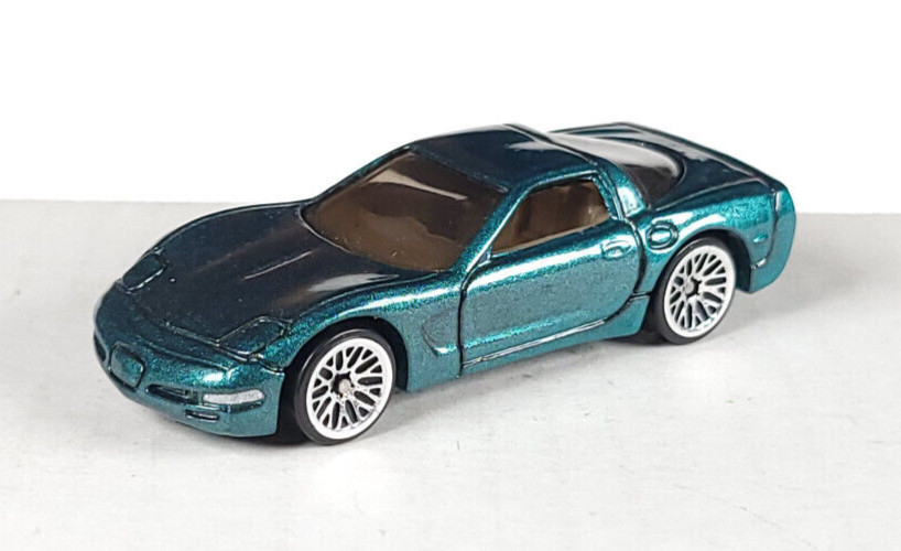 Hot Wheels loose 1997 First Editions Corvette C5 green