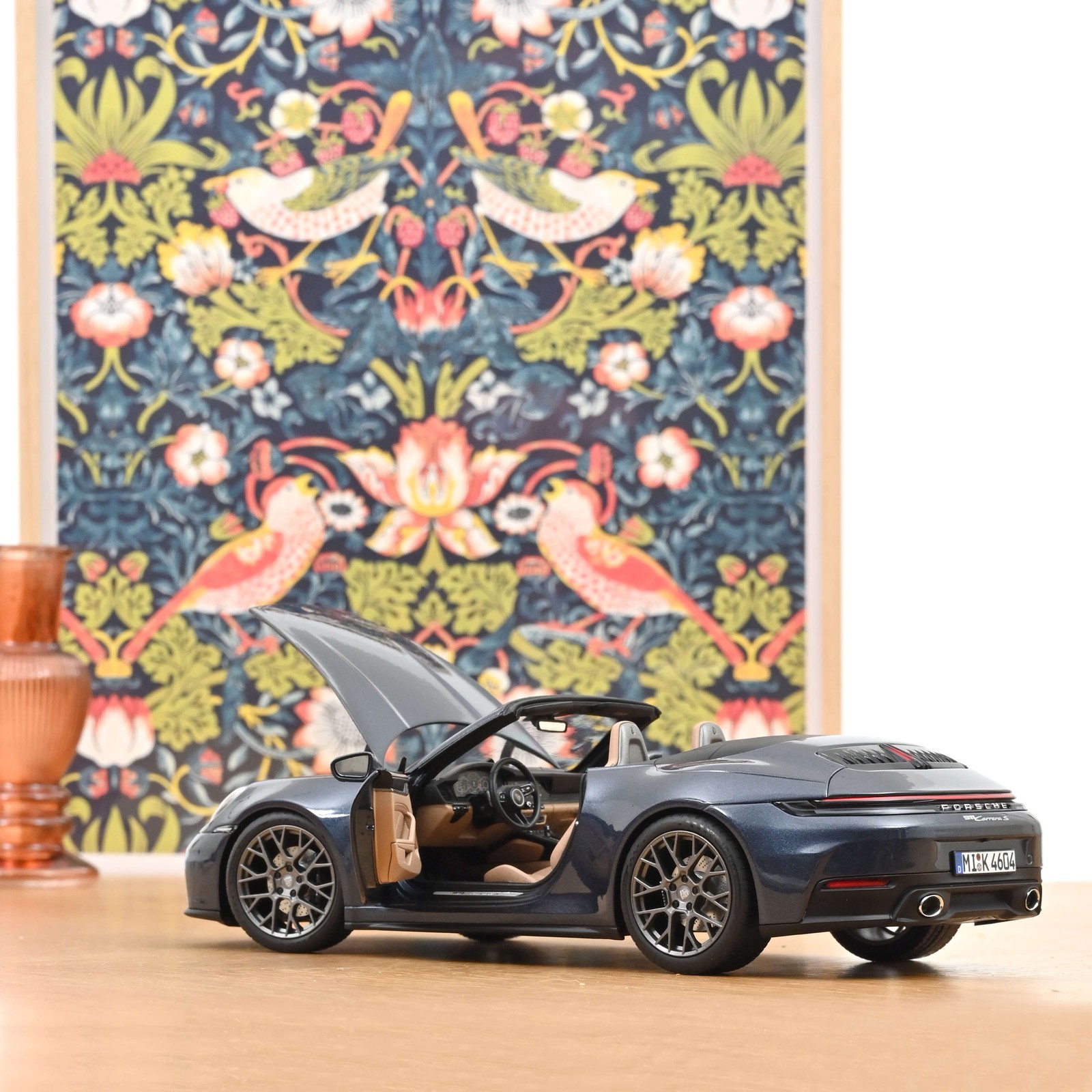 NOREV 187180 1:18 Porsche 911 Carrera Cabriolet 2025 Yachting Blue Metallic