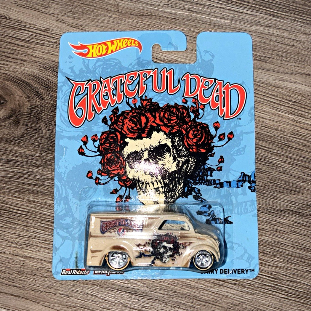 Hot Wheels Grateful Dead Dairy Delivery Volkswagen 1:64 Real Riders Beige 2013
