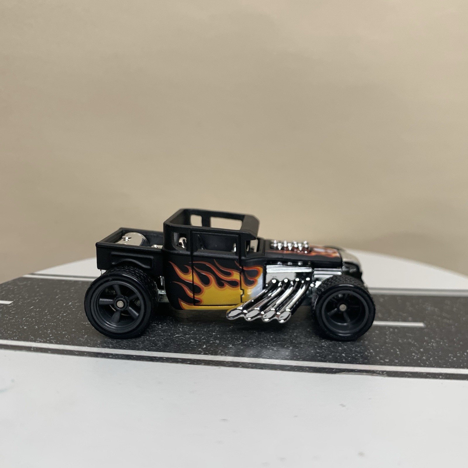 2020 Hot Wheels Premium Boulevard Bone Shaker Matte Black w/Flames & RR 1:64 NM