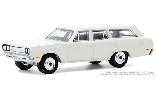GREENLIGHT 1:64 1969 ALPINE WHITE PLYMOUTH SATELLITE STATION WAGON MODEL 29990B