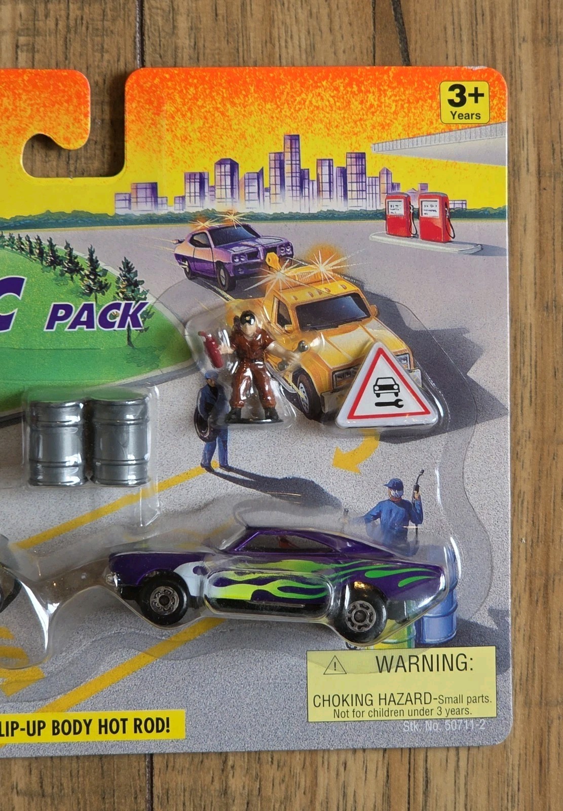 1996 Matchbox Action System Mechanic Pack w/ 68 Hemi Charger Rob’s Towing