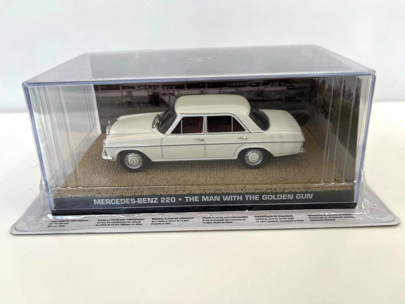 James Bond Car Collection #112 Mercedes Benz 220 The Man With The Golden Gun