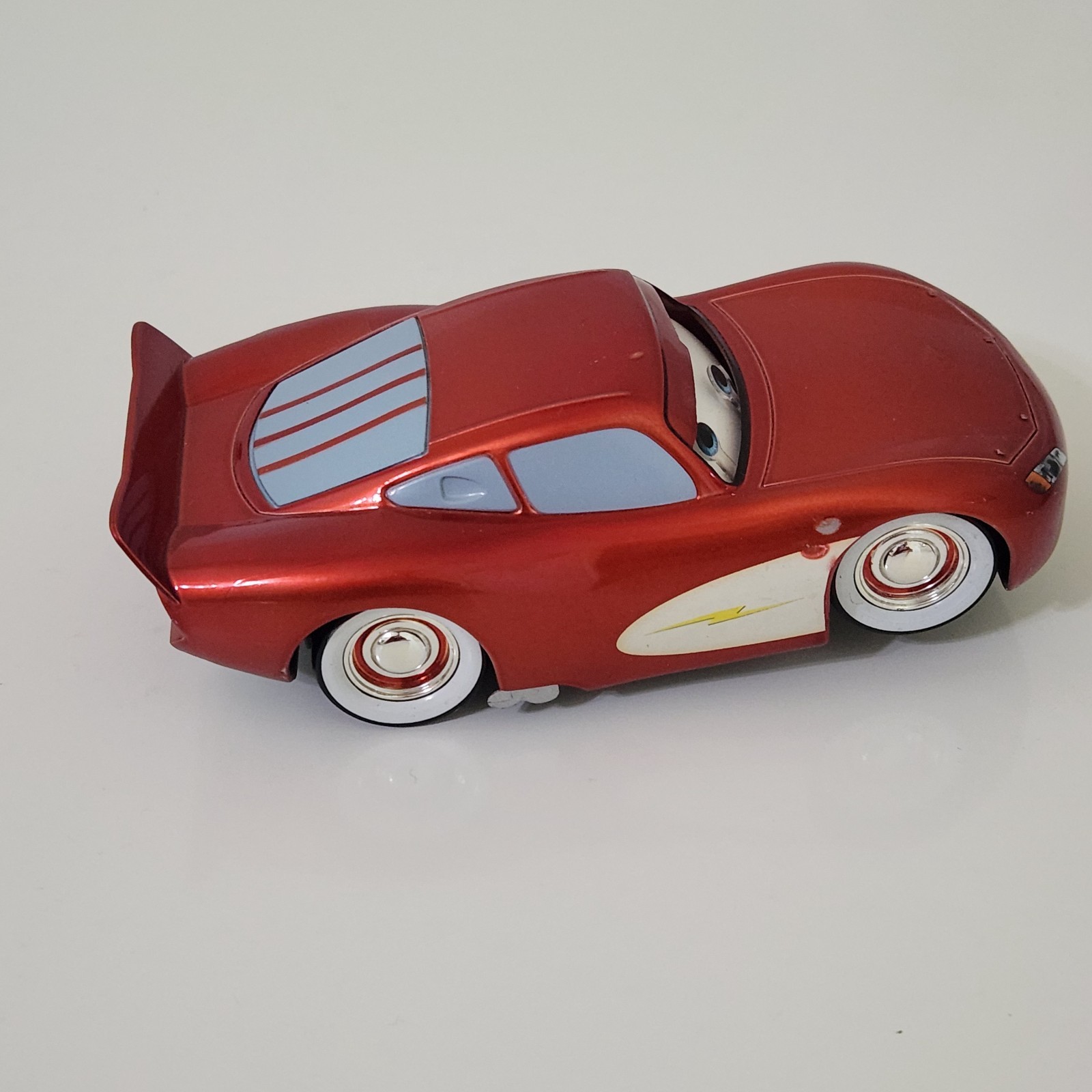 Disney Store Cars Cruisin’ Lightning McQueen Talking Pullback Wheelie Action 6″