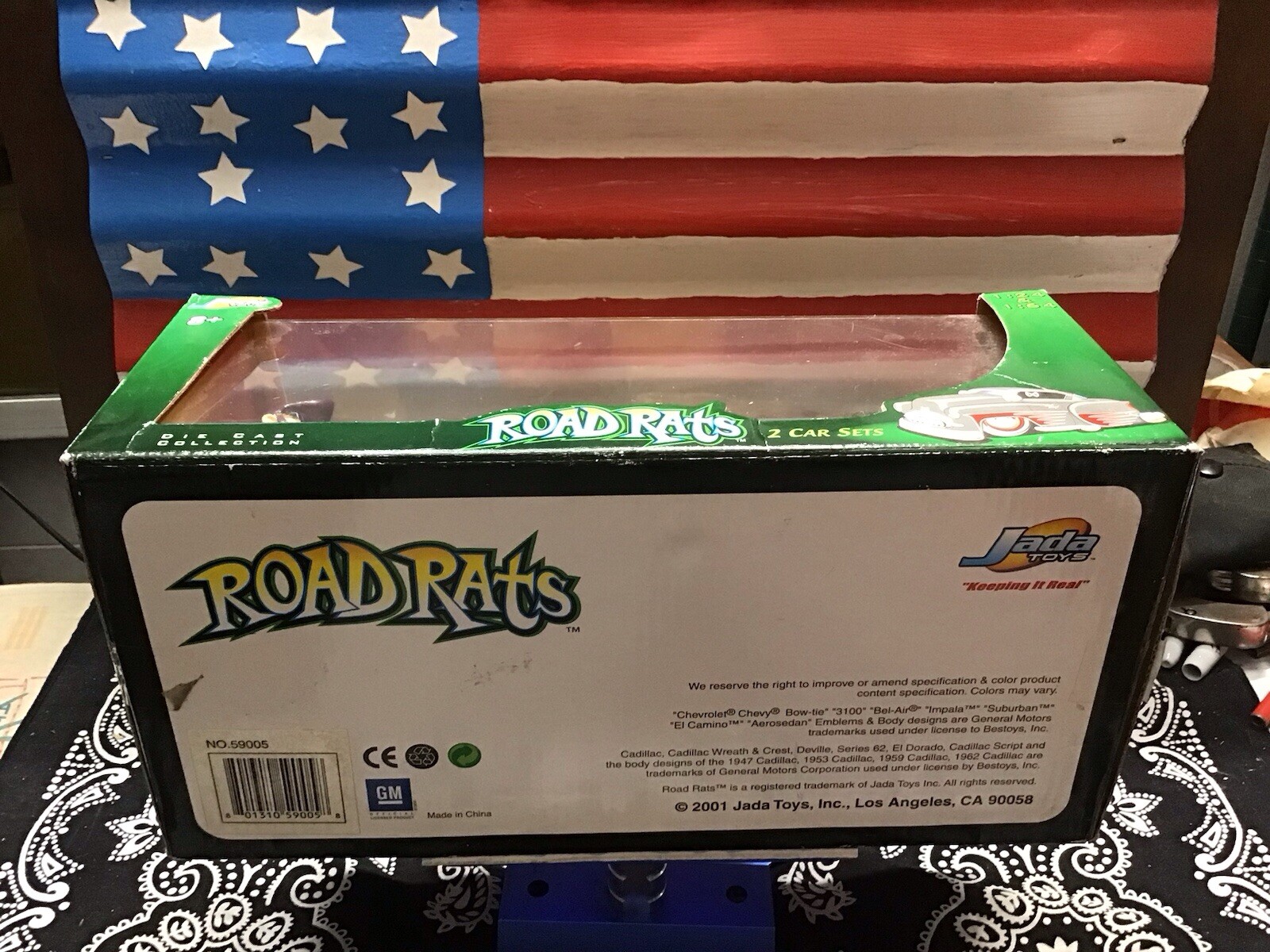 JADA TOYS ROAD RATS 57′ CHEVY SUBURBAN 2 CAR SET WITH FIGURE “”
