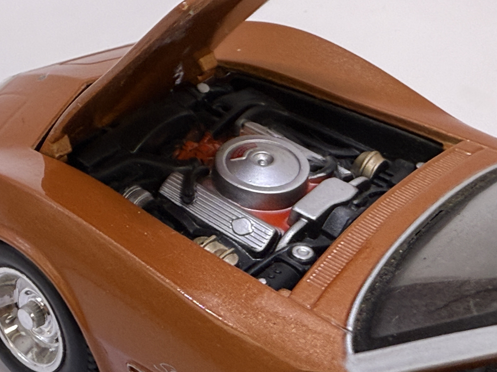 1970 Chevrolet Corvette T-top 1:24 Maisto Diecast Copper 1/24