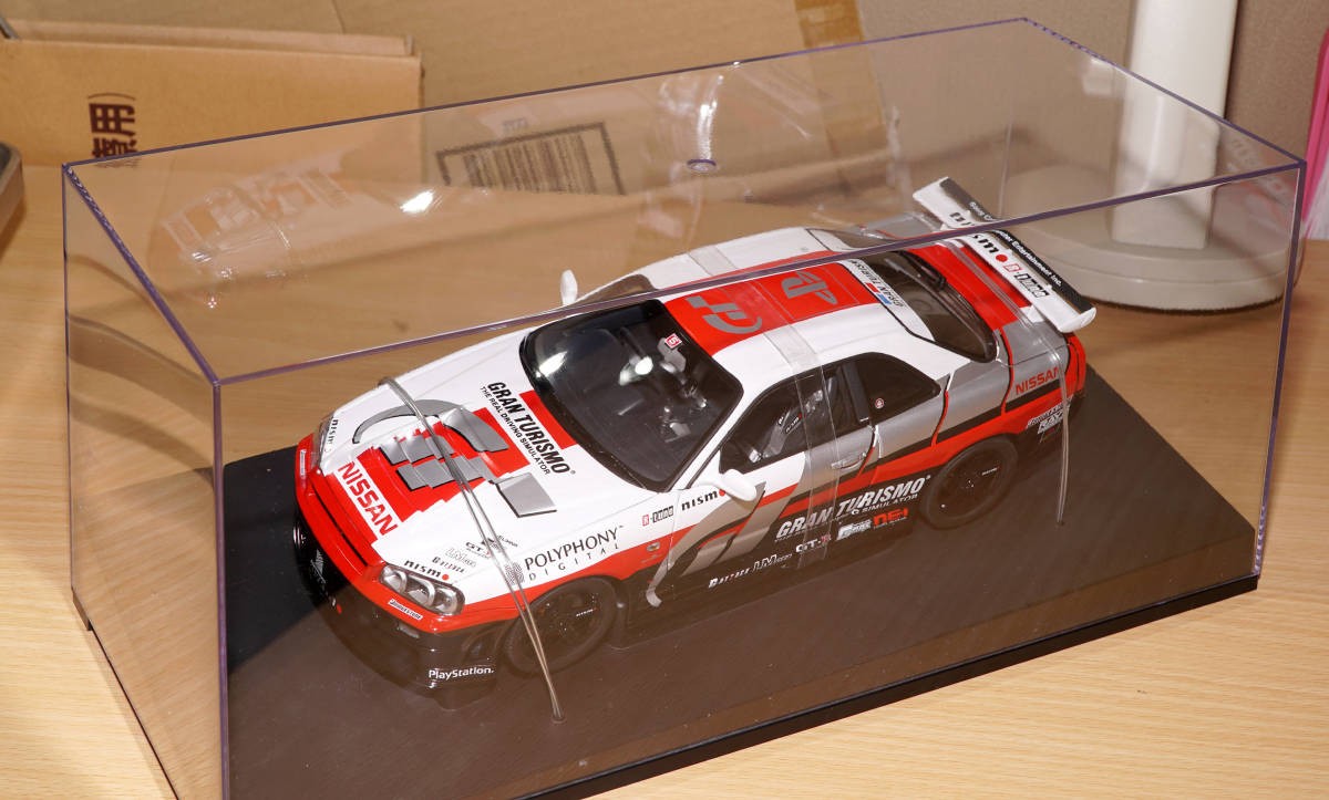 AUTOart 1/18 Gran Turismo NISMO GT-R R34 Display Case Collectible 13+ Used