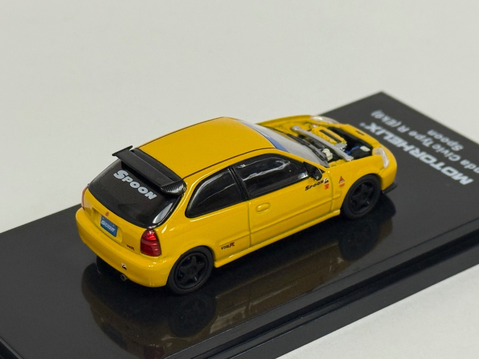 1/64 Motorhelix Honda Civic Type R ( EK9 ) Spoon Champion Yellow MIX1 LAST ONE