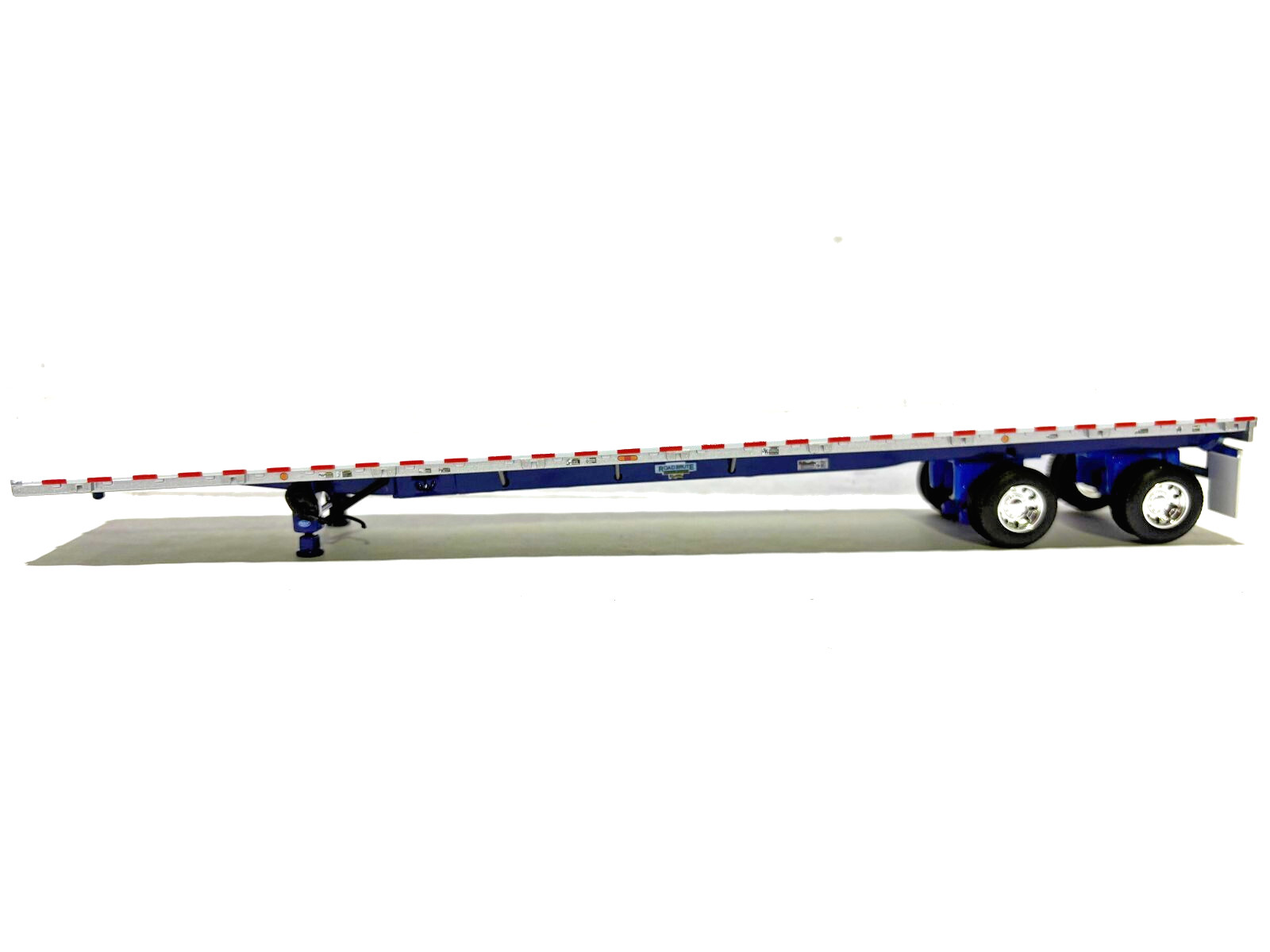 DCP / FIRST GEAR 1/64 SCALE VINTAGE FLATBED TRAILER, WHITE & BLUE FRAME