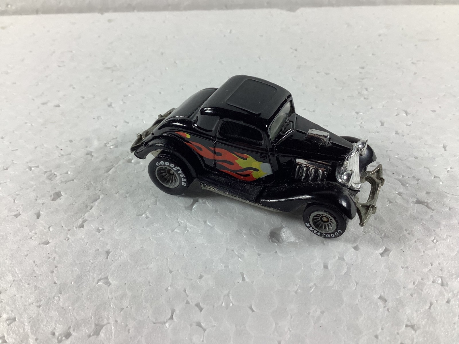 Vintage Hot Wheels Real Riders 1982 3 Window ’34 Ford/Black/Flames/Grey Hubs/HTF