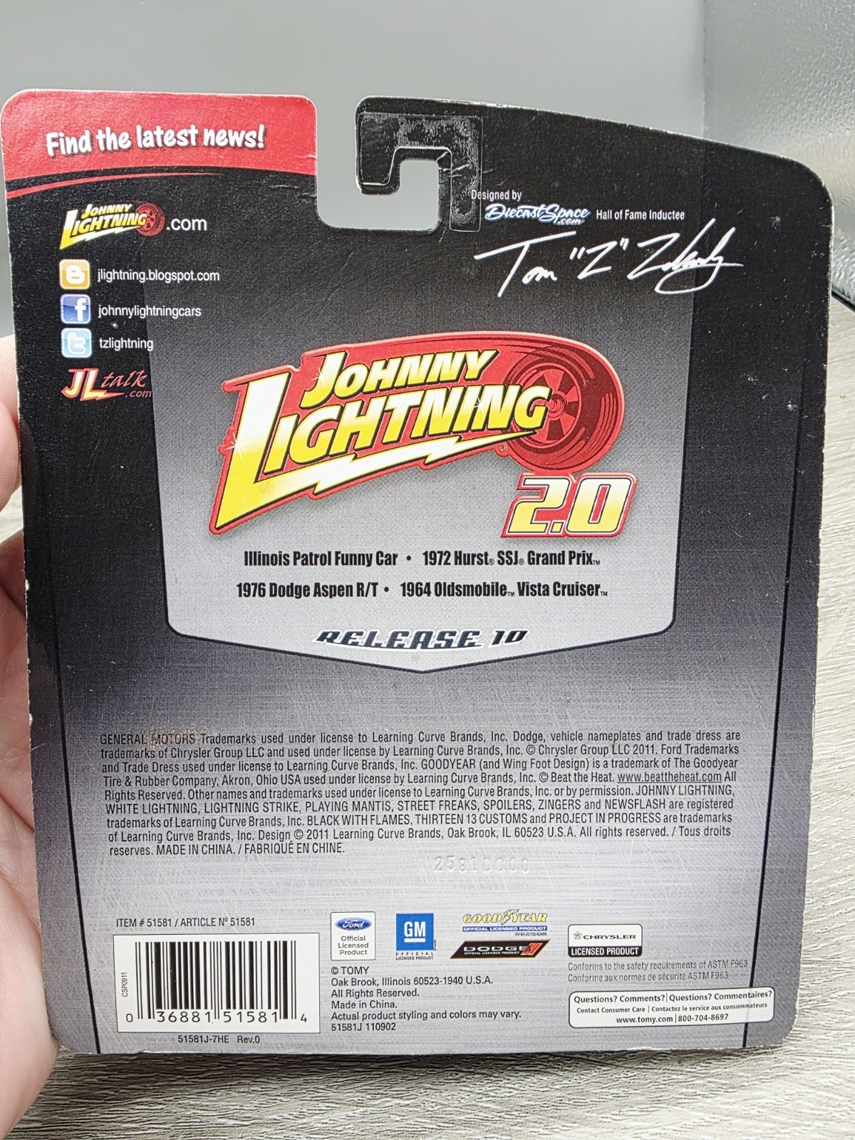Johnny Lightning 2.0 1964 Oldsmobile Vista Cruiser w/ Rubber Tires
