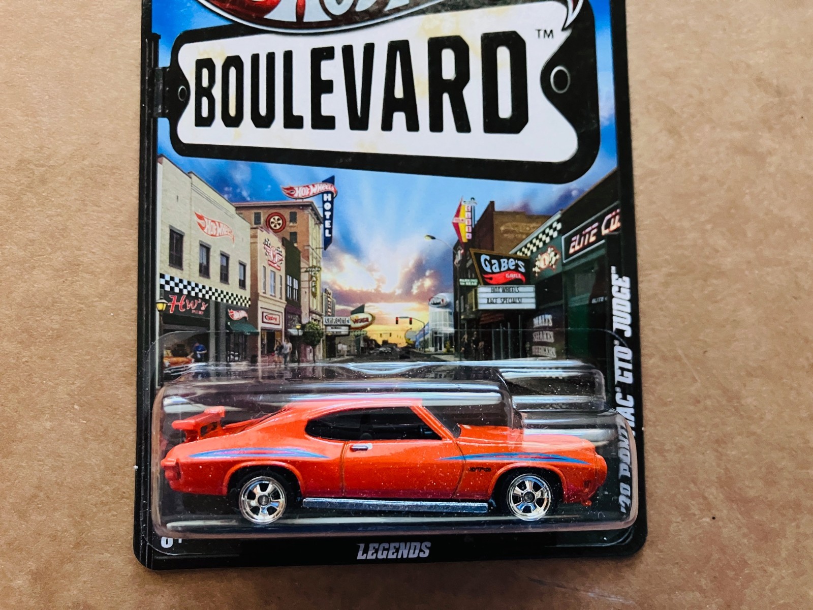 Hot Wheels 2012 Boulevard Legends Series 70 Pontiac GTO Judge Real Riders