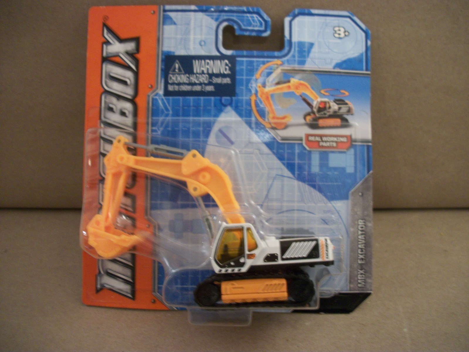 New 2012 Mattel Matchbox Real Working Parts MBX Excavator W6875