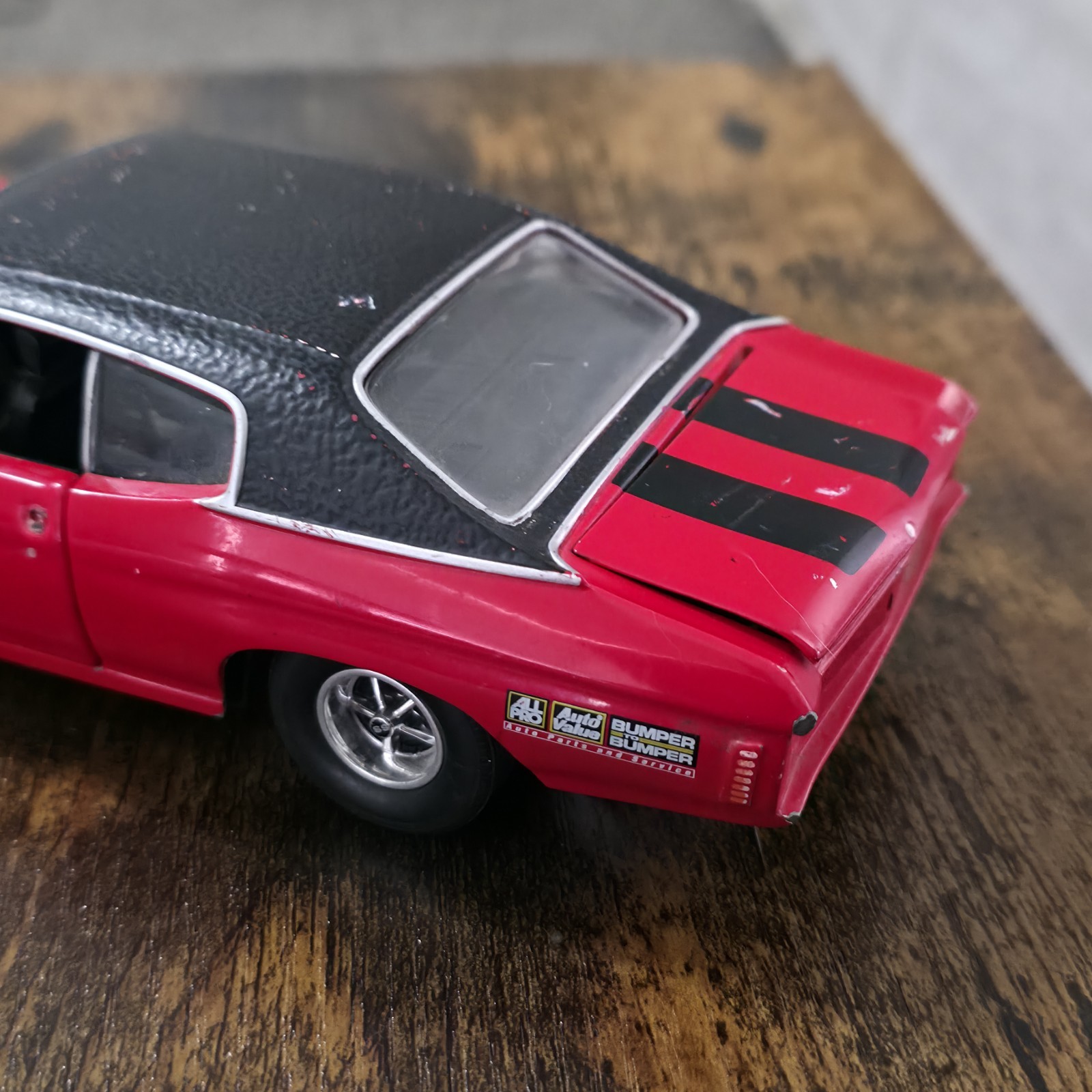 Crown Premiums 1970 Chevelle SS 454 Red/Black 1:24 Diecast Bank GM – Read Descri