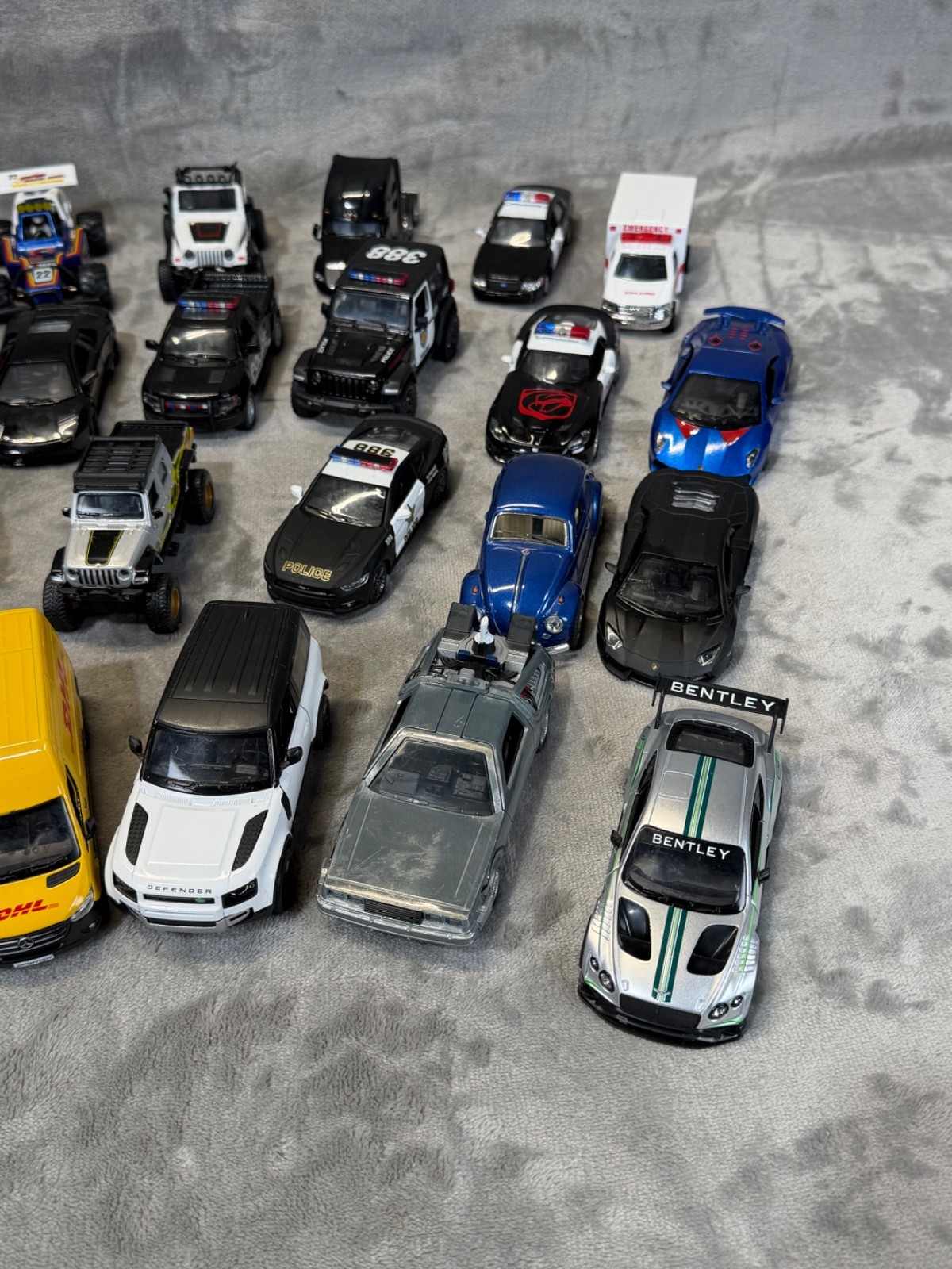 Lot of (32) Diecast KINSMART & Other Pull Back Car ~ GREAT STARTER COLLECTION~