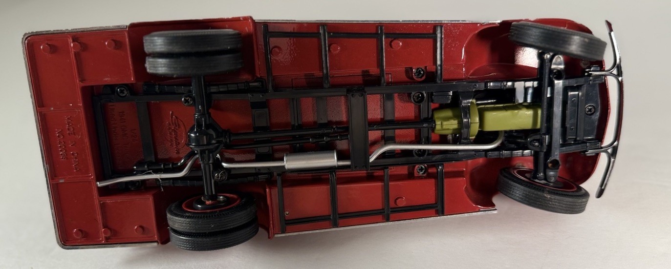 S1 1941 GMC Firetruck Red Fire Truck Yat Ming 1/24 Diecast #20068 – Vibrant NIB
