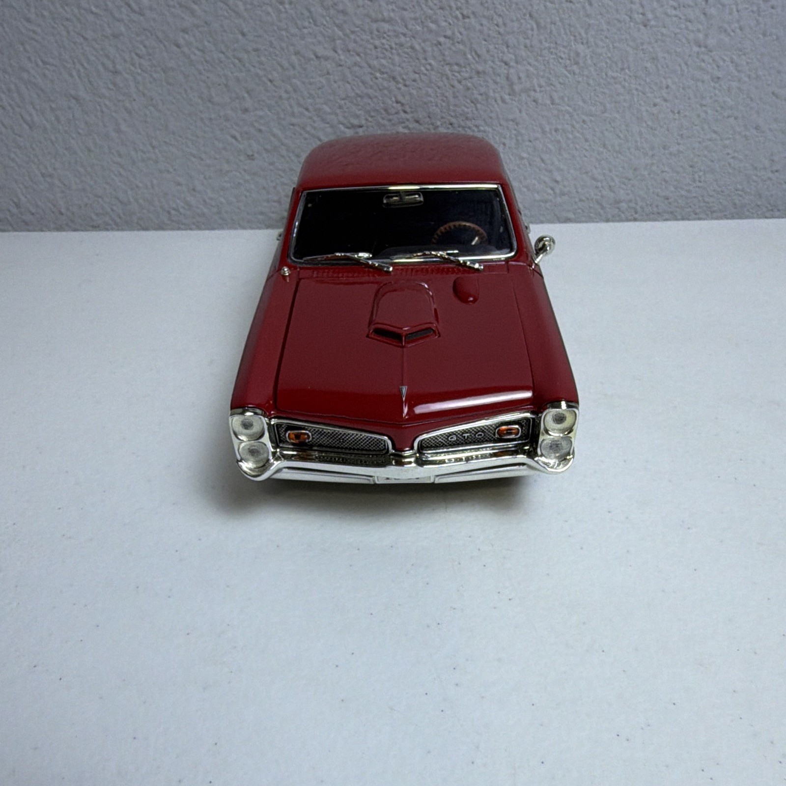 Snap-on Hot August Nights 1967 Pontiac GTO 1:18 Diecast Red White