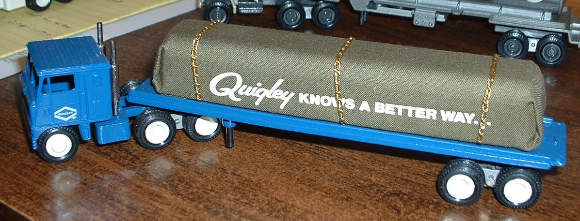 Quigley Knows a Better Way Flatbed gold chain ’81 Winross Truck