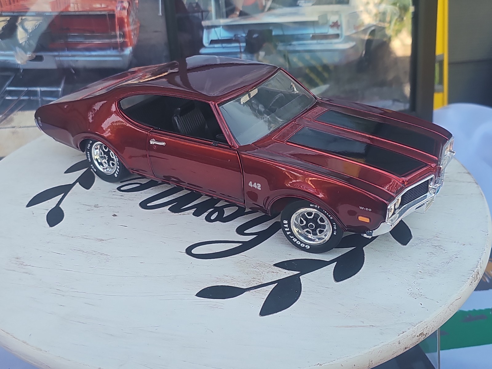 ERTL American Muscle 2 GRAND Series Diecast 1969 Olds 442 W-30 Red W/ Black 1/18