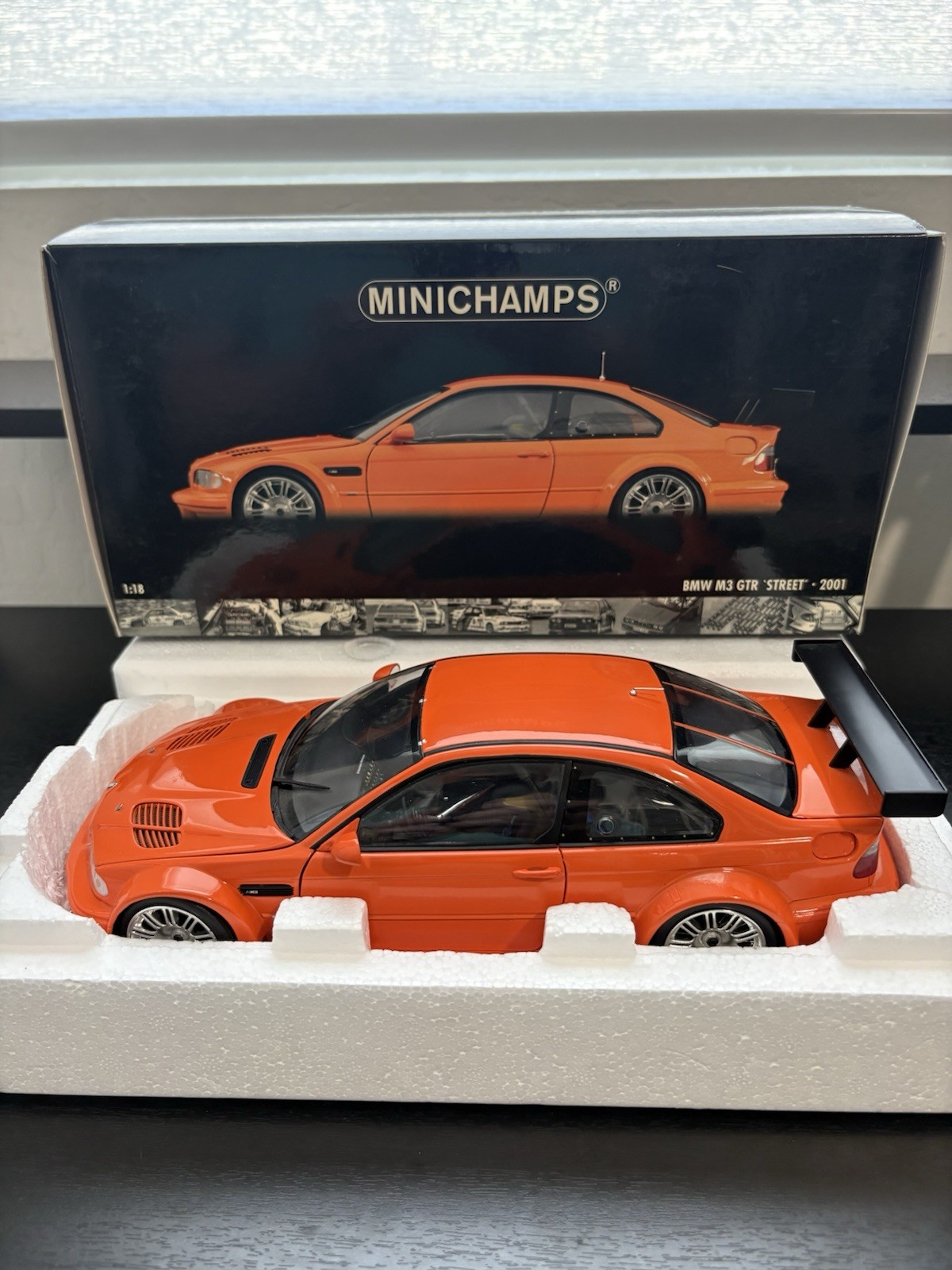 1:18 Minichamps BMW E46 M3 GTR Street 2001 – Orange