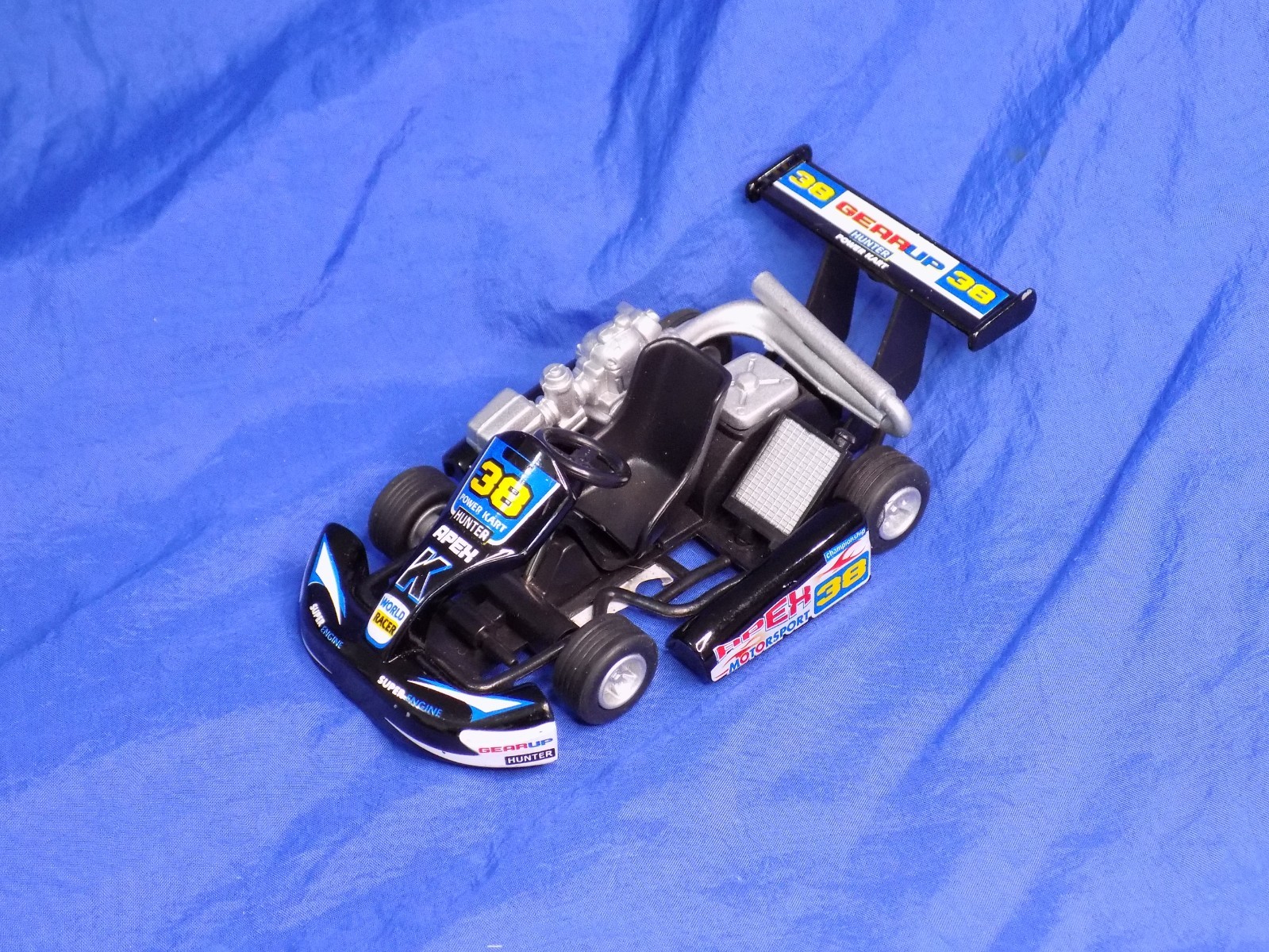 KINTOY Kinsfun RACING GO-KART 5″ Die Cast Pull & Go Friction Toy
