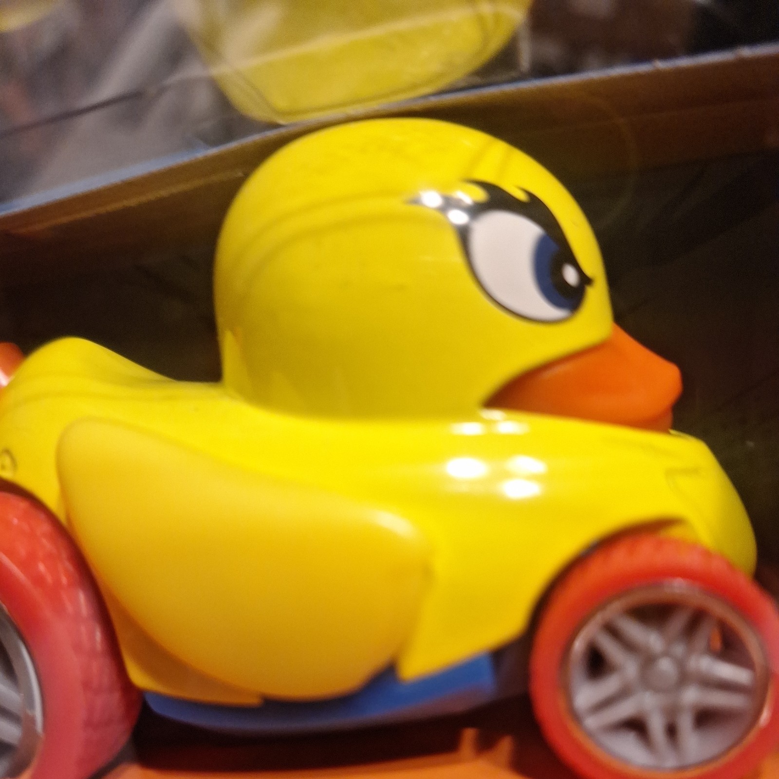 Hot Wheels Pull-Back Speeders – DUCK N ‘ ROLL