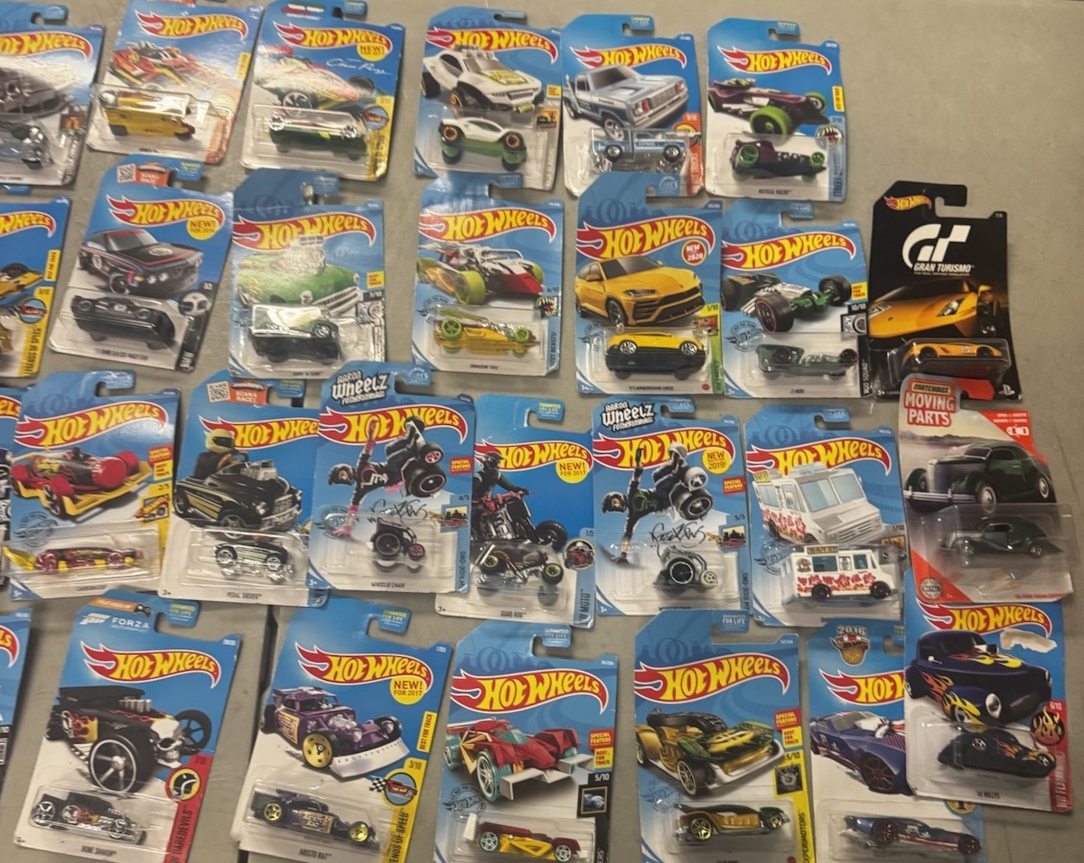 Hot Wheels Lot 29 New Sealed Cars Matchbox Moving Parts Gran Turismo & Johnny