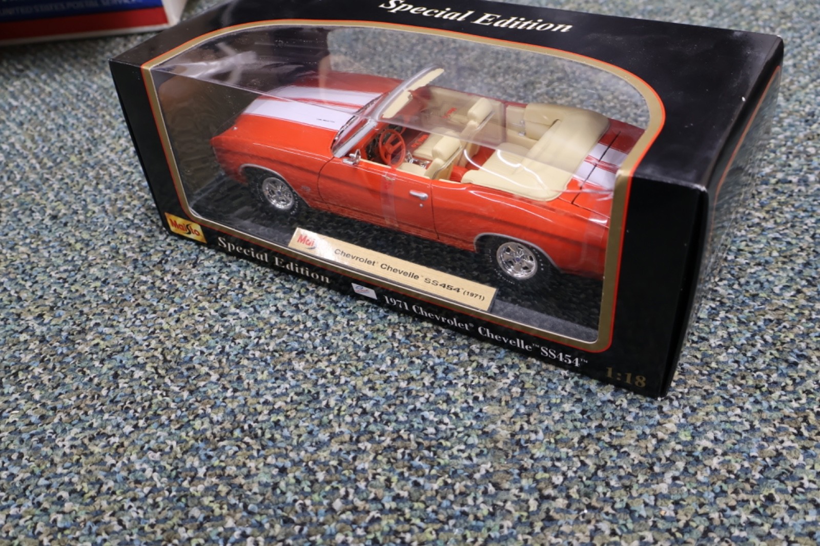 Maisto 1:18 1971 Chevrolet Chevelle SS 454 Convertible Model Car in Orange