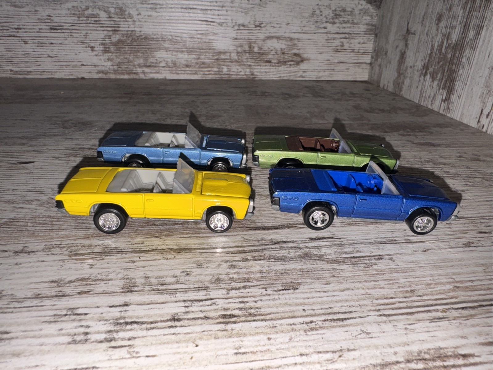 Lot Of 4 Johnny Lighting 1965 Pontiac GTO Convertibles Die-cast Loose