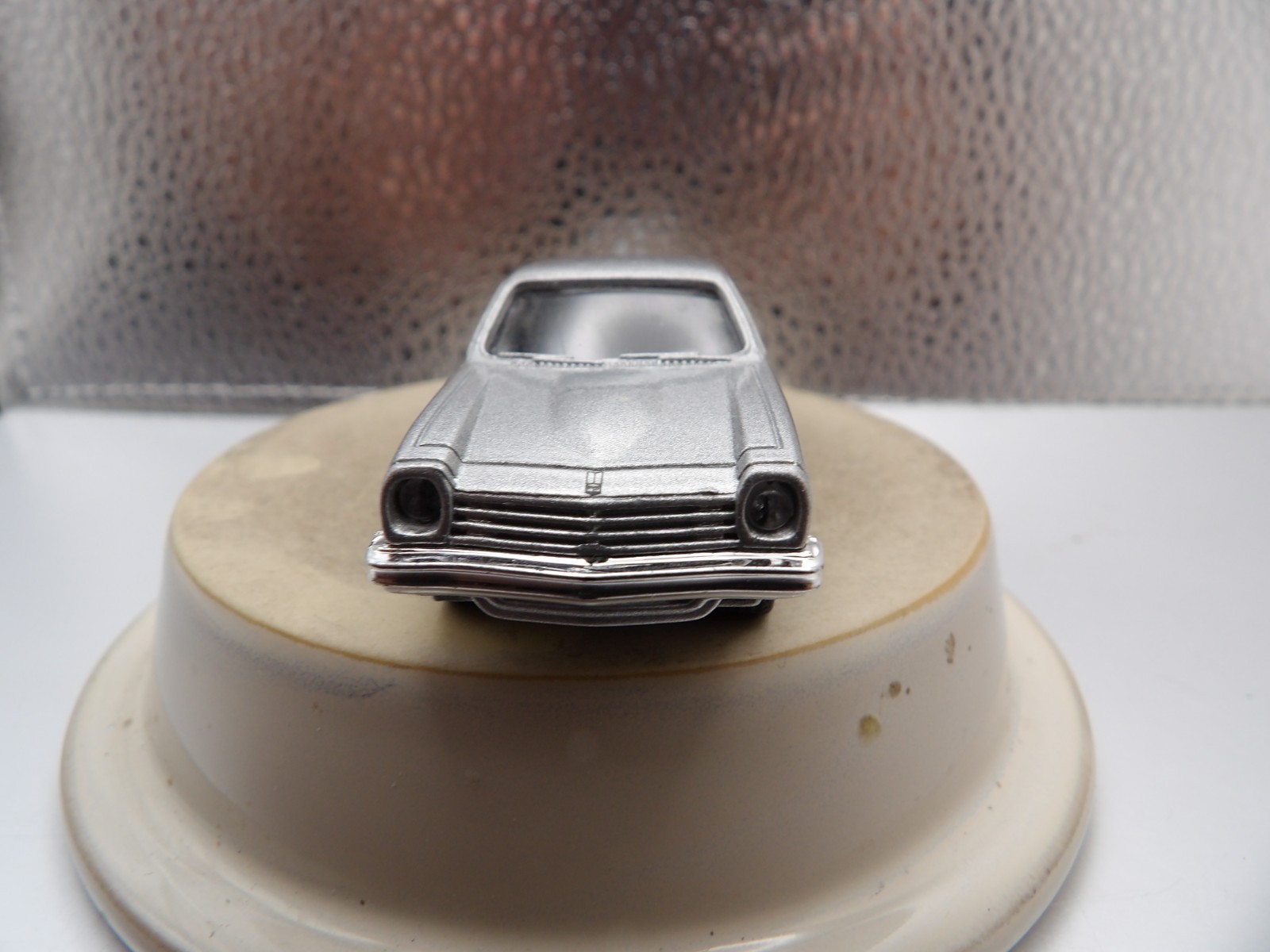 1976 CHEVY VEGA 2006 MOTOR MAX FRESH CHERRIES 1:60 DIE-CAST
