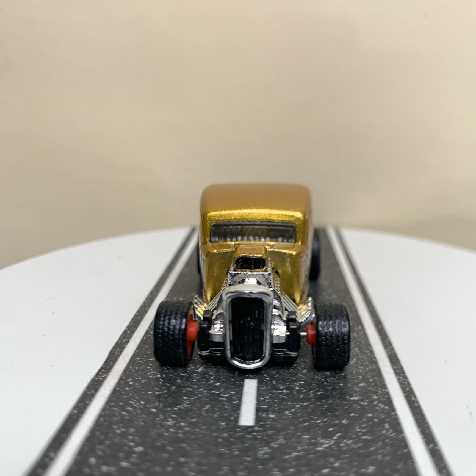 CUSTOM Hot Wheels 1932 Ford Coupe Gold Metallic w/Red Steelie White Wall RR 1:64