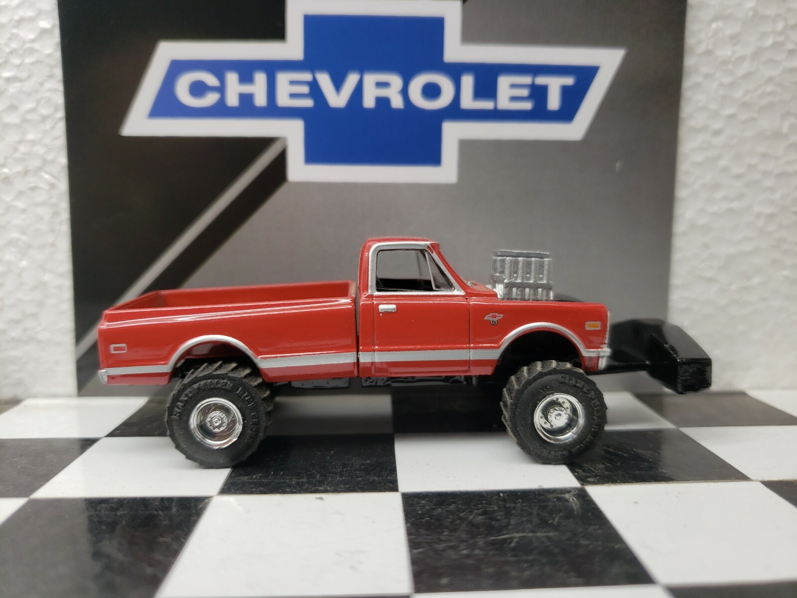 CUSTOM BUILT 1:64 C10 GreenLight 1972 HOT ROD PULLING TRUCK puller CHEVEROLETdcp