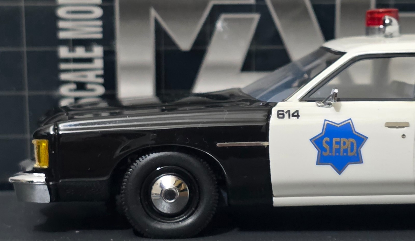 Ford Custom 500 “San Francisco Police Depart.” SFPD 1974 1:43 Matrix MX20603-241