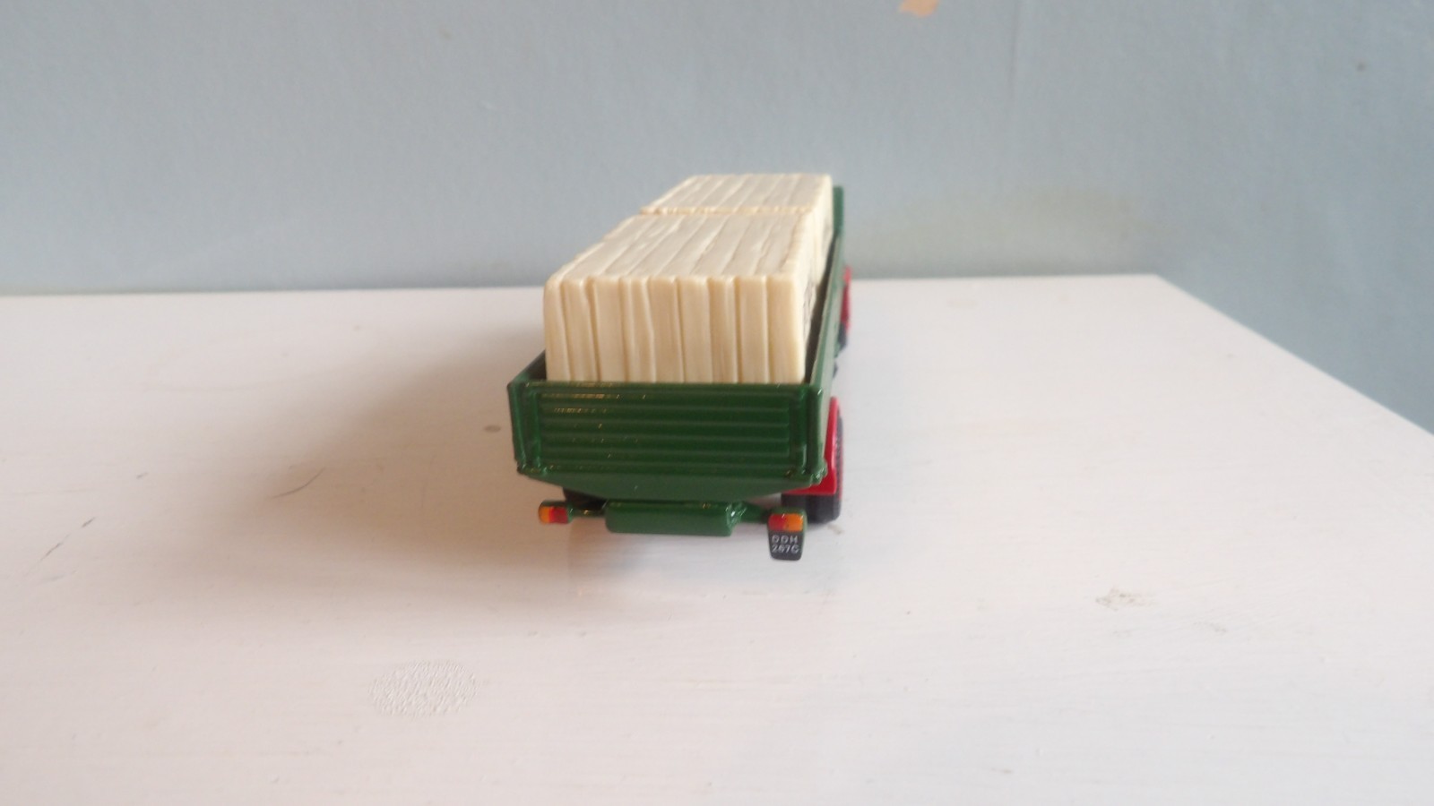 E.F.E COMMERCIALS SERIES 21201 BLOXWICH BEDFORD TK BOXED